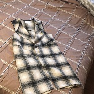 Flannel vest  NEVER WORN LARGE